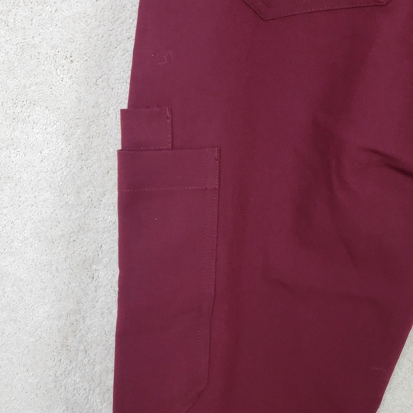 Figs Burgundy Yola Maternity 3.0 Scrub Pants Sz XXS NEW - Picture 7 of 13